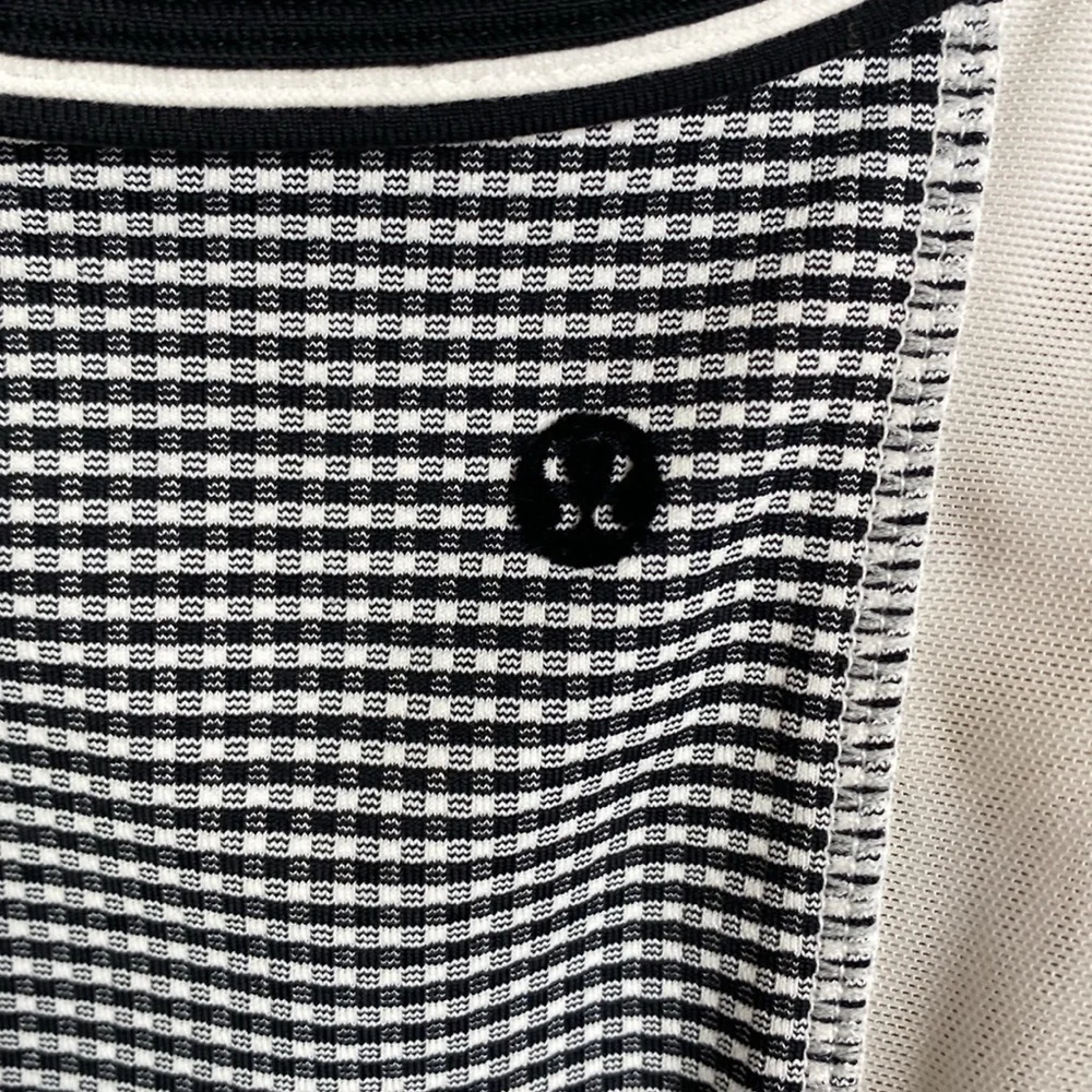 Lululemon Ujjayi women’s gingham Y tank black white  Sz 12 EUC